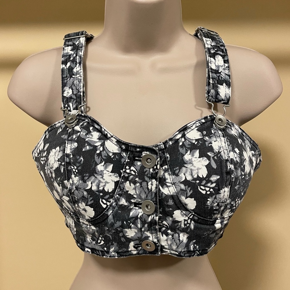 Forever 21 Black Floral Crop Top